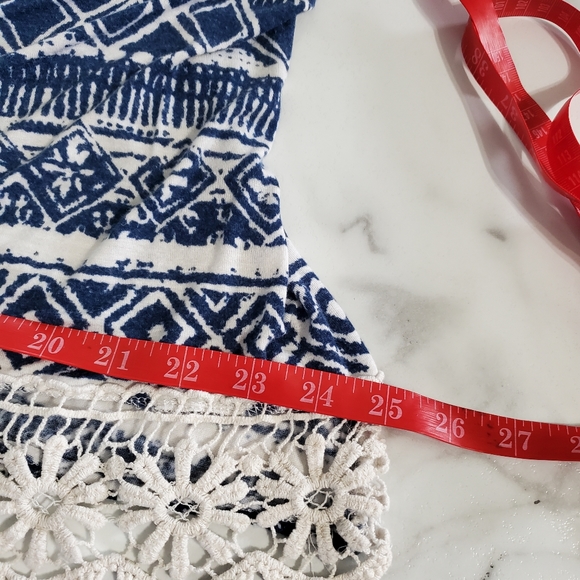 Blue & White Tank Top with lace trim size 2X - Picture 7 of 15